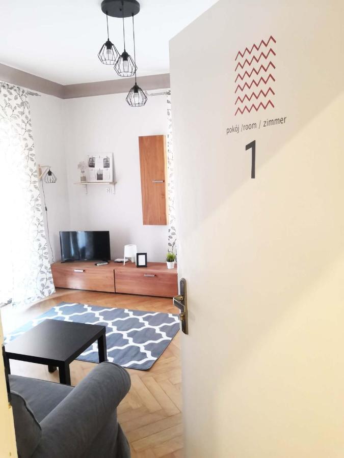 Bankowa 8 Guest Rooms Zielona Gora  Ngoại thất bức ảnh
