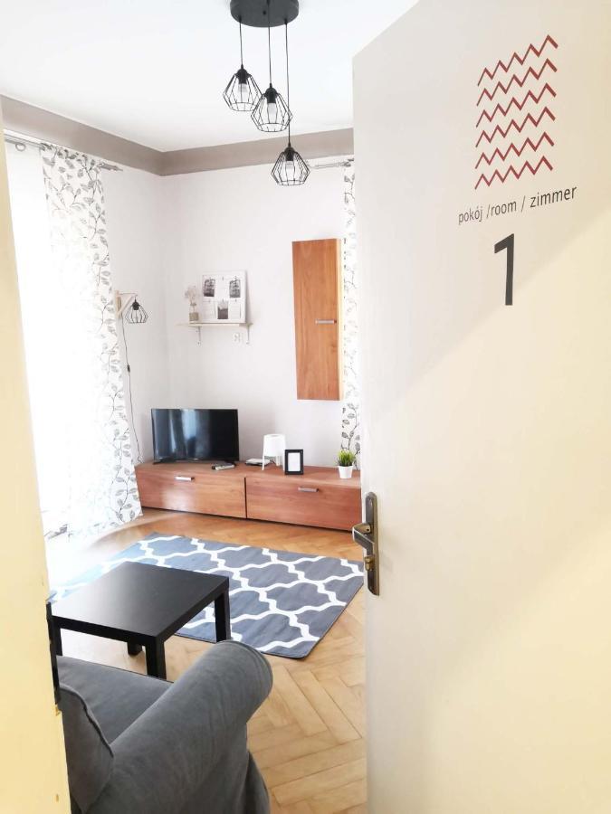 Bankowa 8 Guest Rooms Zielona Gora  Ngoại thất bức ảnh