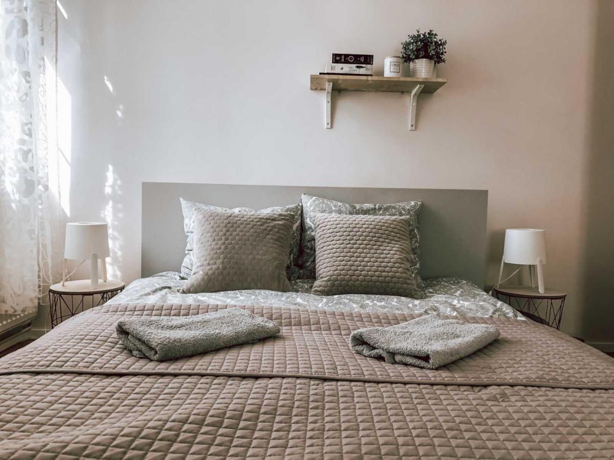 Bankowa 8 Guest Rooms Zielona Gora  Ngoại thất bức ảnh