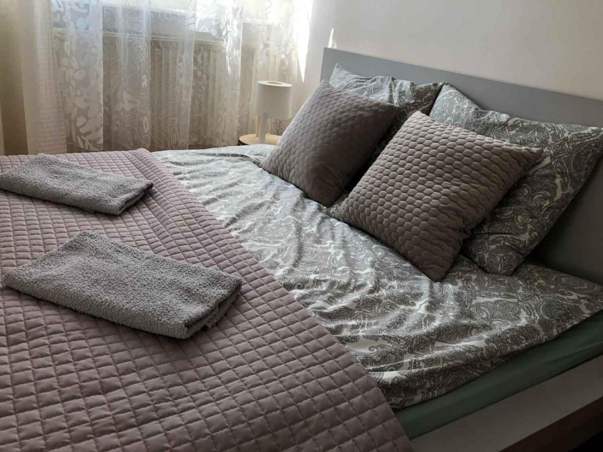 Bankowa 8 Guest Rooms Zielona Gora  Ngoại thất bức ảnh