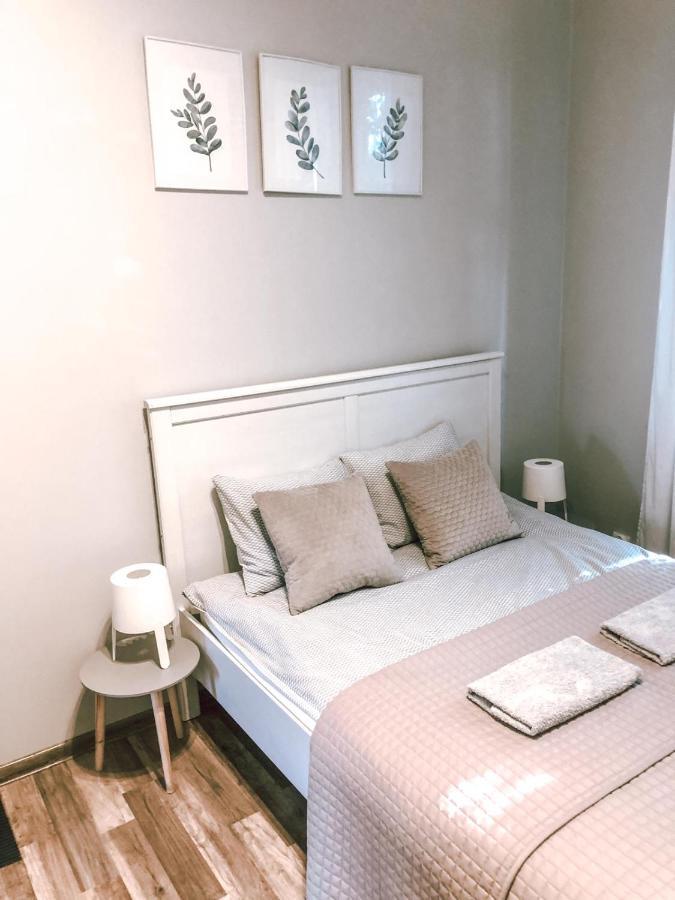Bankowa 8 Guest Rooms Zielona Gora  Ngoại thất bức ảnh
